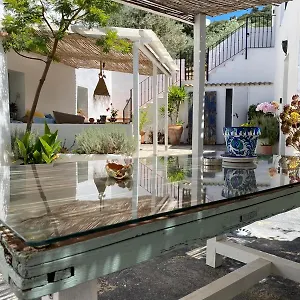 Guest house La Pluma, Iznajar